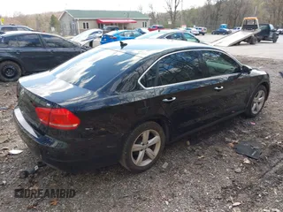 2013 Volkswagen Passat SE w/Sunroof & Nav with VIN 1VWBP7A35DC133246, listed as a IAAI auction lot 41972079 with 97,785 mi miles. Bid and sale history available at carsss.com. Image 4.