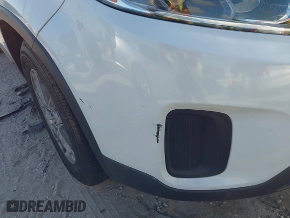 2015 Kia Sorento LX with VIN 5XYKT3A69FG575172, listed as a IAAI auction lot 42151412 with 161,823 mi miles and . Bid and sale history available at carsss.com. Image 6.