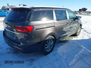 2020 Kia Sedona EX with VIN KNDMB5C11L6642600, listed as a IAAI auction lot 41332168 with 83,302 mi miles. Bid and sale history available at carsss.com. Image 4.