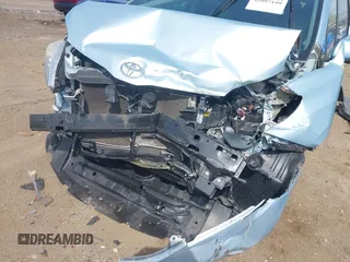 2015 Toyota Sienna XLE with VIN 5TDYK3DC3FS609947, listed as a IAAI auction lot 42097199 with Not provided miles and . Bid and sale history available at DreamBid. Image 6.