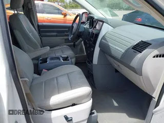 2008 Dodge Grand Caravan SXT with VIN 2D8HN54P58R839914, listed as a IAAI auction lot 42170038 with 152,736 mi miles and . Bid and sale history available at DreamBid. Image 5.