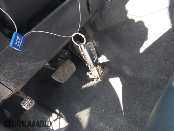 2019 Toyota Camry LE z VIN 4T1B11HK7KU774951, wystawiony jako IAAI lot #41349009 z przebiegiem 189 711 mil mil oraz . Historia ofert i sprzedaży dostępna na DreamBid. Obrazek 11.