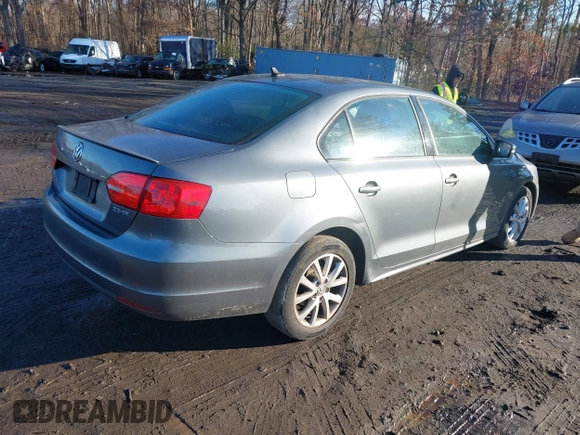 2012 Volkswagen Jetta Sedan SE w/Convenience PZEV with VIN 3VWDP7AJ9CM401574, listed as a IAAI auction lot 41488491 with 120,498 mi miles. Bid and sale history available at carsss.com. Image 4.
