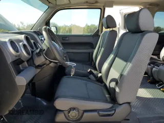 2005 Honda Element LX with VIN 5J6YH17355L012730, listed as a Copart auction lot 43391835 with 40,626 mi miles and Salvage Title. Bid and sale history available at DreamBid. Image 7.