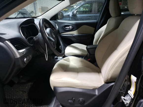 2016 Jeep Cherokee Latitude with VIN 1C4PJMCS5GW191468, listed as a Copart auction lot 58291485 with 106,695 mi miles and Salvage title. Bid and sale history available at DreamBid. Image 7.