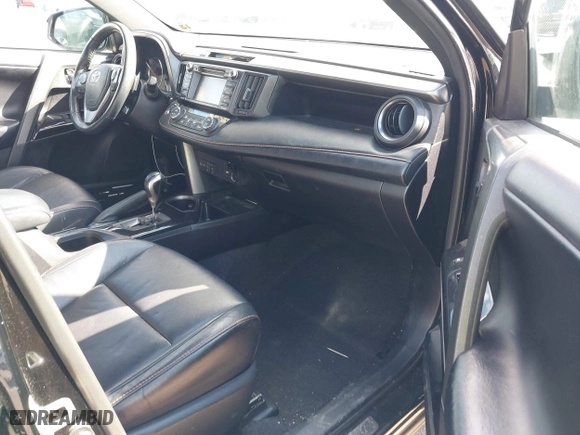 2018 Toyota RAV4 SE with VIN 2T3JFREVXJW817341, listed as a IAAI auction lot 41599972 with 99,739 mi miles. Bid and sale history available at carsss.com. Image 5.