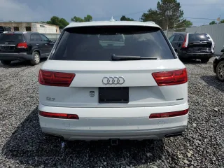 2019 Audi Q7 Premium Plus with VIN WA1LHAF71KD047849, listed as a Copart auction lot 64418045 with 59,686 mi miles and Salvage title. Bid and sale history available at DreamBid. Image 6.