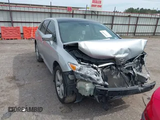 2015 Toyota Venza XLE with VIN 4T3ZK3BB1FU070869, listed as a IAAI auction lot 41664085 with 219,519 mi miles. Bid and sale history available at carsss.com. Image 1.