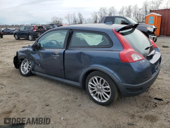 2008 Volvo C30 Version 1.0 z VIN YV1MK672582068049, wystawiony jako Copart lot #49719115 z przebiegiem 103 018 mil mil oraz Szkody całkowita. Historia ofert i sprzedaży dostępna na DreamBid. Obrazek 2.