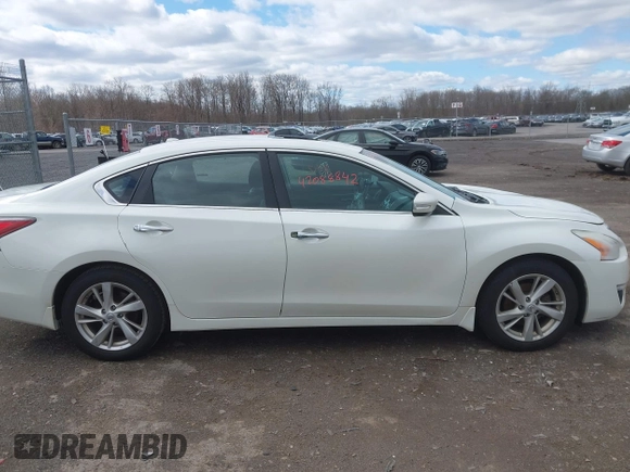 2015 Nissan Altima S with VIN 1N4AL3AP4FN860932, listed as a IAAI auction lot 42088842 with 138,119 mi miles and . Bid and sale history available at DreamBid. Image 13.