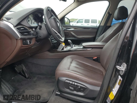 2016 BMW X5 xDrive40e z VIN 5UXKT0C54G0S74723, wystawiony jako Copart lot #58845785 z przebiegiem 98 540 mil mil oraz Czysty tytuł • Clean title. Historia ofert i sprzedaży dostępna na DreamBid. Obrazek 7.