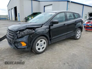 2018 Ford Escape S z VIN 1FMCU0F77JUA30513, wystawiony jako Copart lot #48898565 z przebiegiem 99 458 mil mil oraz Szkoda całkowita • Salvage title. Historia ofert i sprzedaży dostępna na DreamBid. Obrazek 1.