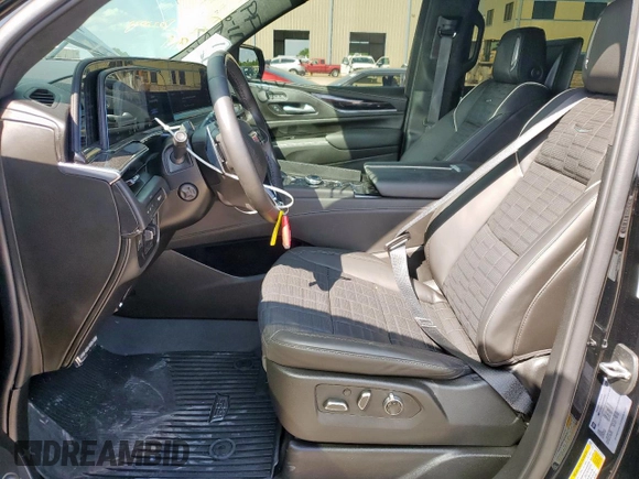 2024 Cadillac Escalade AWD V-Series z VIN 1GYS4HK95RR399949, wystawiony jako Copart lot #59360395 z przebiegiem 6 163 mil mil oraz Szkoda całkowita • Salvage title. Historia ofert i sprzedaży dostępna na DreamBid. Obrazek 7.