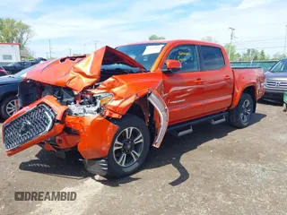2018 Toyota Tacoma SR with VIN 3TMCZ5AN2JM131276, listed as a IAAI auction lot 42160819 with 46,044 mi miles and . Bid and sale history available at carsss.com. Image 17.