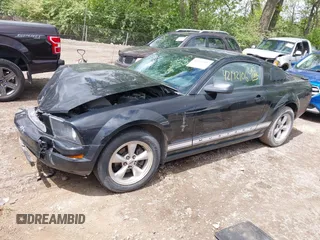 2007 Ford Mustang Deluxe with VIN 1ZVFT80N075221362, listed as a IAAI auction lot 42192106 with 110,988 mi miles and . Bid and sale history available at DreamBid. Image 17.