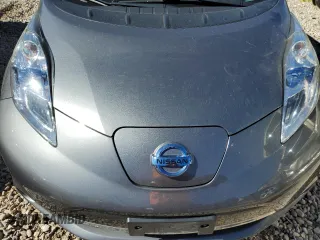2015 Nissan LEAF SV with VIN 1N4AZ0CPXFC323584, listed as a Copart auction lot 70261393 with 0 mi miles. Bid and sale history available at carsss.com. Image 11.