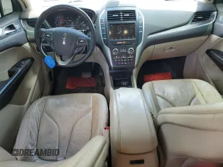 2019 Lincoln MKC Reserve with VIN 5LMCJ3C97KUL26887, listed as a Copart auction lot 59586425 with 151,846 mi miles and Salvage title. Bid and sale history available at DreamBid. Image 8.