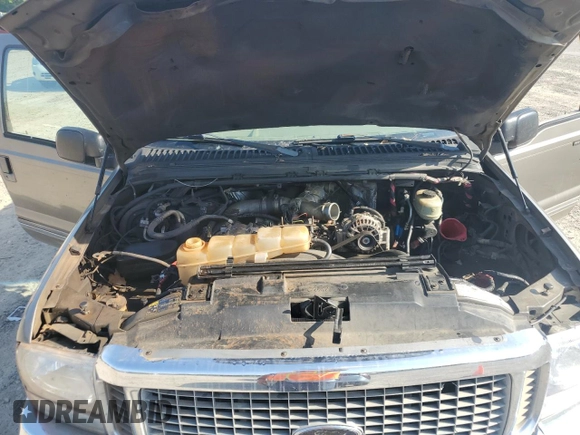 2002 Ford Excursion Limited with VIN 1FMNU42F22EB57873, listed as a Copart auction lot 53314335 with 333,736 mi miles and Clean Title. Bid and sale history available at DreamBid. Image 12.