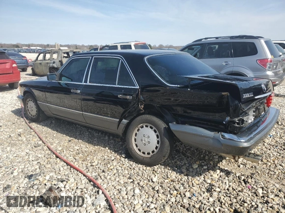 1990 Mercedes-Benz 300 with VIN WDBCA24D3LA509032, listed as a Copart auction lot 48485195 with 110,868 mi miles and Clean Title. Bid and sale history available at DreamBid. Image 2.