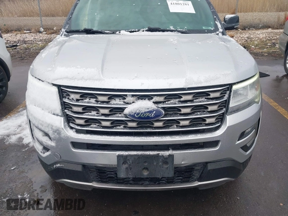 2017 Ford Explorer XLT with VIN 1FM5K8D81HGA60043, listed as a IAAI auction lot 41801281 with 88,568 mi miles and . Bid and sale history available at carsss.com. Image 13.