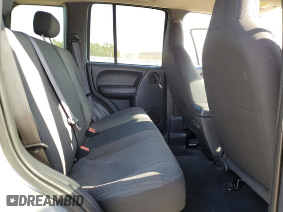 2003 Jeep Liberty Sport with VIN 1J4GK48K63W531852, listed as a Copart auction lot 41791325 with 186,367 mi miles and Salvage Title. Bid and sale history available at DreamBid. Image 11.