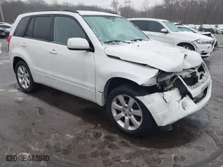 2011 Suzuki Grand Vitara Limited with VIN JS3TD0D70B4101173, listed as a IAAI auction lot 41513972 with 125,118 mi miles. Bid and sale history available at carsss.com. Image 1.