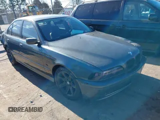 2003 BMW 5 Series 525iA with VIN WBADT43443G031811, listed as a IAAI auction lot 41462332 with 1 mi miles. Bid and sale history available at carsss.com. Image 1.