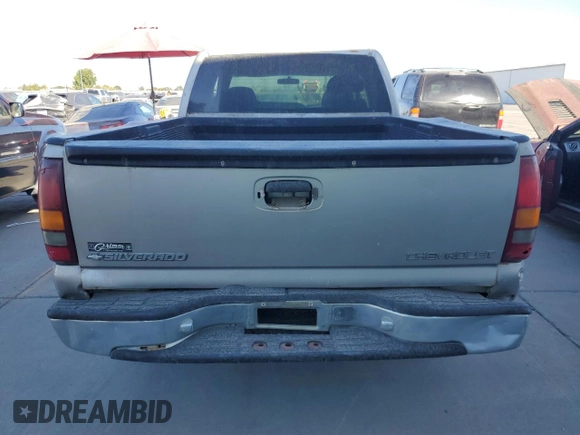 2000 Chevrolet Silverado 1500 LS with VIN 2GCEC19T0Y1101958, listed as a Copart auction lot 75358404 with Not Provided miles and Clean Title. Bid and sale history available at carsss.com. Image 6.