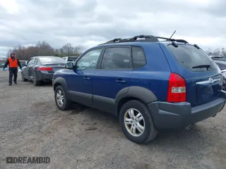 2006 Hyundai Tucson GLS with VIN KM8JN72D06U325677, listed as a IAAI auction lot 42065674 with 168,044 mi miles. Bid and sale history available at carsss.com. Image 3.