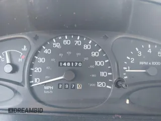 1997 Ford Escort LX z VIN 3FALP15P7VR158272, wystawiony jako IAAI lot #41833216 z przebiegiem 148 170 mil mil oraz . Historia ofert i sprzedaży dostępna na DreamBid. Obrazek 7.
