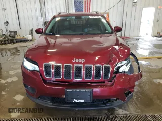 2019 Jeep Cherokee Latitude Plus with VIN 1C4PJLLB3KD111518, listed as a Copart auction lot 59540335 with 70,711 mi miles and Salvage title. Bid and sale history available at DreamBid. Image 5.