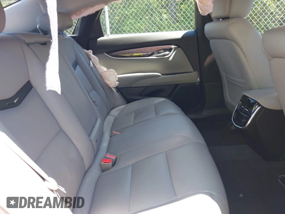 2014 Cadillac XTS Luxury z VIN 2G61M5S31E9199170, wystawiony jako IAAI lot #42150000 z przebiegiem 135 414 mil mil oraz . Historia ofert i sprzedaży dostępna na DreamBid. Obrazek 8.