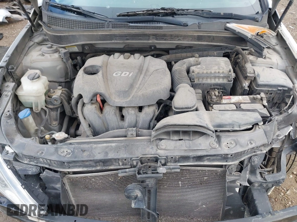2013 Hyundai Sonata GLS with VIN 5NPEB4AC3DH693395, listed as a IAAI auction lot 40786592 with 147,774 mi miles and . Bid and sale history available at carsss.com. Image 10.