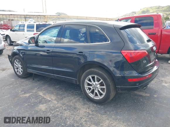 2012 Audi Q5 2.0T Premium Plus with VIN WA1LFAFP7CA121526, listed as a IAAI auction lot 41588598 with 99,831 mi miles. Bid and sale history available at carsss.com. Image 3.