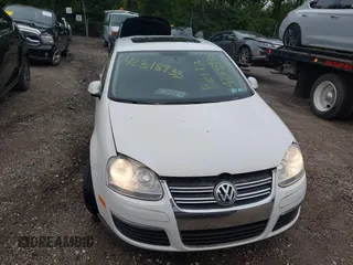 2010 Volkswagen Jetta SE with VIN 3VWRZ7AJ4AM109957, listed as a IAAI auction lot 42318933 with 102,532 mi miles and . Bid and sale history available at DreamBid. Image 6.
