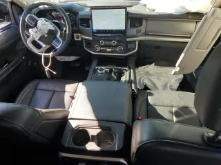 2024 Ford Expedition XLT с VIN 1FMJU1H83REA20151, выставлен на аукционе Copart как лот 80569024 с пробегом 18 334 миль миль и На запчасти • Non repairable. История ставок и продаж доступна на DreamBid. Изображение 8.
