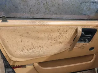 1993 Saab 9000 z VIN YS3CK65B1P1029962, wystawiony jako IAAI lot #41840965 z przebiegiem Nie podano mil oraz . Historia ofert i sprzedaży dostępna na DreamBid. Obrazek 6.