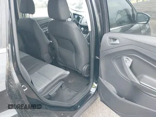 2013 Ford Escape SE with VIN 1FMCU9G99DUD71887, listed as a IAAI auction lot 42689284 with 70,662 mi miles and . Bid and sale history available at DreamBid. Image 8.