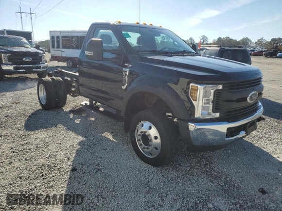 2019 Ford Super Duty F-450 DRW XL with VIN 1FDUF4GY7KED57079, listed as a Copart auction lot 80955984 with 237,937 mi miles and Clean Title. Bid and sale history available at carsss.com. Image 4.
