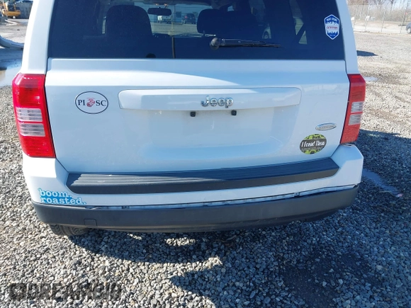 2016 Jeep Patriot High Altitude with VIN 1C4NJPFA0GD640577, listed as a IAAI auction lot 41810147 with 139,423 mi miles and . Bid and sale history available at carsss.com. Image 14.