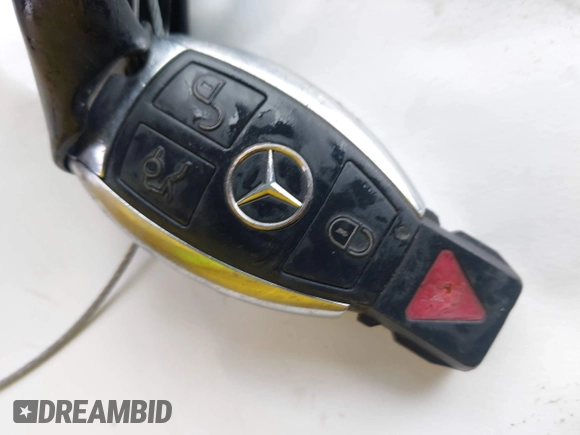2012 Mercedes-Benz C 300 Sport z VIN WDDGF8BB1CR196238, wystawiony jako IAAI lot #42488861 z przebiegiem 111 877 mil mil oraz . Historia ofert i sprzedaży dostępna na DreamBid. Obrazek 11.