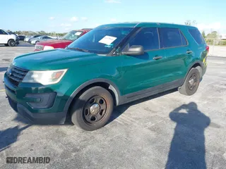 2016 Ford Utility Police Interceptor with VIN 1FM5K8AR2GGB82048, listed as a IAAI auction lot 41578846 with 150,246 mi miles. Bid and sale history available at carsss.com. Image 17.