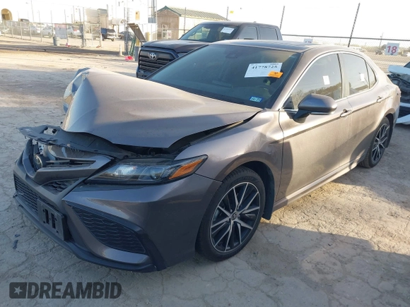 2023 Toyota Camry SE with VIN 4T1S11AK4PU126114, listed as a IAAI auction lot 41778725 with 39,008 mi miles. Bid and sale history available at carsss.com. Image 2.