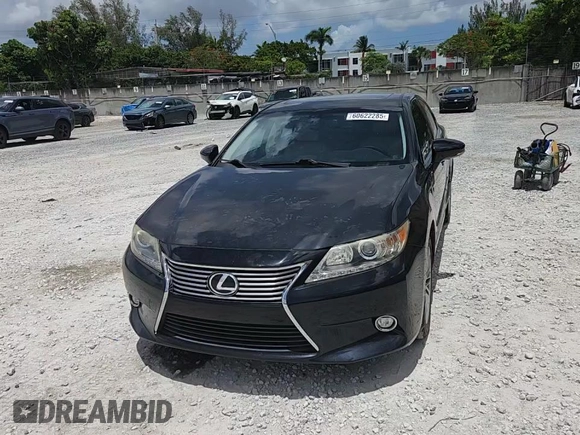 2014 Lexus ES 330 with VIN JTHBK1GG4E2146293, listed as a Copart auction lot 60622285 with 102,329 mi miles and Salvage title. Bid and sale history available at DreamBid. Image 13.