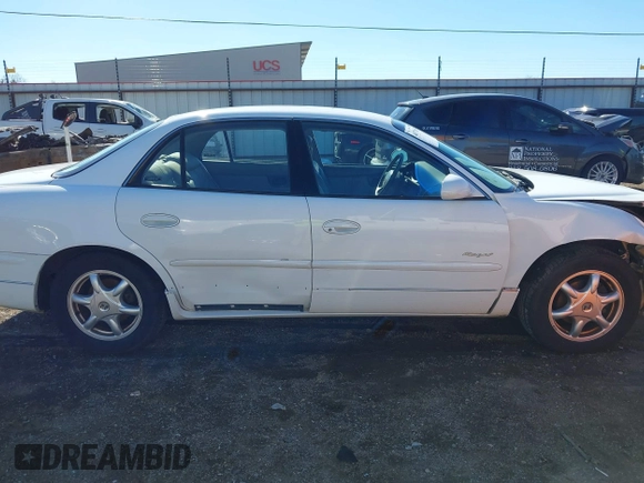 2000 Buick Regal LS with VIN 2G4WB55K6Y1234666, listed as a IAAI auction lot 40770655 with 105,684 mi miles. Bid and sale history available at carsss.com. Image 14.