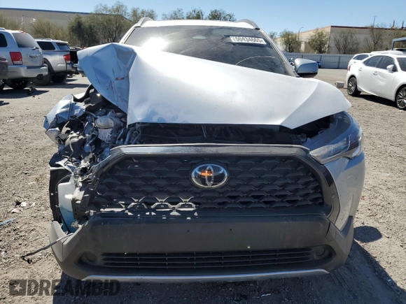 2023 Toyota Corolla Cross LE z VIN 7MUBAAAGXPV055740, wystawiony jako Copart lot #50434665 z przebiegiem 35 758 mil mil oraz Szkoda całkowita • Salvage title. Historia ofert i sprzedaży dostępna na DreamBid. Obrazek 5.