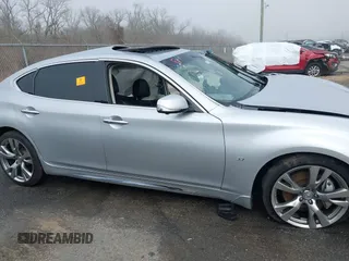 2018 Infiniti Q70 Luxe с VIN JN1BY1PPXJM330669, выставлен на аукционе IAAI как лот 41627984 с пробегом Не указан миль и . История ставок и продаж доступна на DreamBid. Изображение 12.