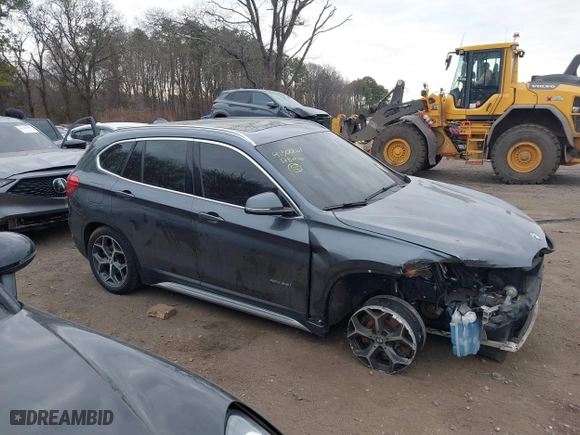 2017 BMW X1 xDrive28i with VIN WBXHT3C37H5F86637, listed as a IAAI auction lot 41300161 with 95,459 mi miles. Bid and sale history available at carsss.com. Image 13.