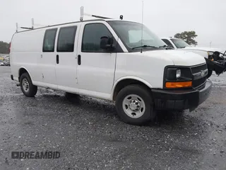 2013 Chevrolet Express Cargo z VIN 1GCZGUCG2D1180925, wystawiony jako IAAI lot #41687111 z przebiegiem 225 350 mil mil oraz . Historia ofert i sprzedaży dostępna na DreamBid. Obrazek 1.
