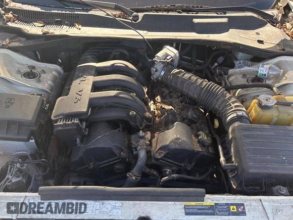 2005 Chrysler 300 with VIN 2C3JA43R85H635204, listed as a Copart auction lot 43976725 with 1 mi miles and Clean Title. Bid and sale history available at carsss.com. Image 7.